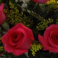 Buquê com 12 Rosas Cor Rosa (VERIFICAR DISPONIBILIDADE DE TONS DE Rosas/Rosa)